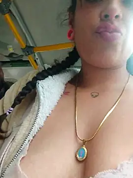 Moon Beautifull online show from November 2025 03:02:01 PM