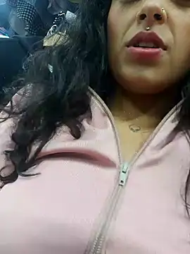 Moon Beautifull online show from November 2025 10:01:01 PM