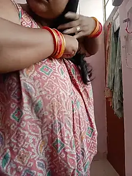 Snapshot of CUTE-LOVE-SWEETS chatting on July 2026 04:06:02 AM CUTE-LOVE-SWEETS online show from July 2026 04:06:02 AM