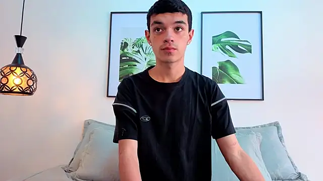 krisstormvg online show from November 2025 07:57:01 PM