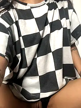 Snapshot of I-Am-Vilu chatting on November 2025 06:23:02 AM I-Am-Vilu online show from November 2025 06:23:02 AM