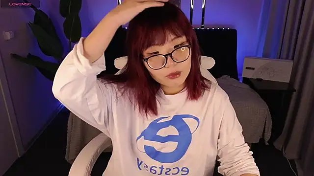 Erica Asti online show from November 2025 03:06:02 AM