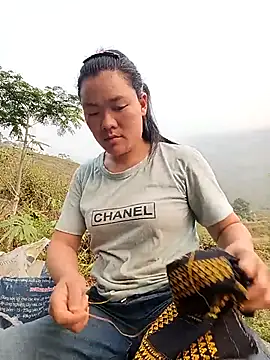 meomeo-00 online show from April 2026 01:01:02 AM