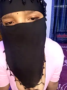 sonia125 online show from November 2025 05:30:01 PM