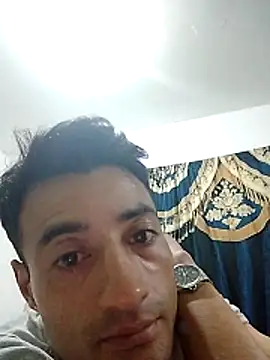 noah77  online show from November 2025 03:49:01 PM