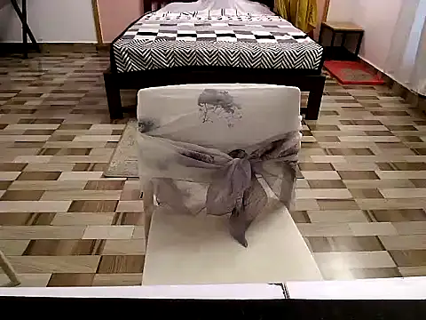 raveena hot online show from April 2026 10:39:01 AM