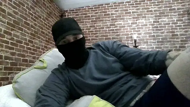 anonymous379222 online show from January 2026 08:55:01 PM