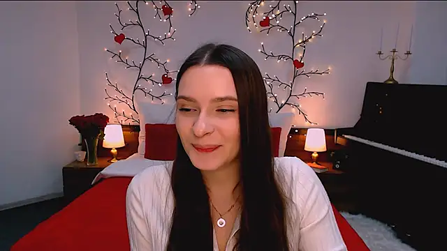 charming berry online show from November 2025 08:22:02 PM