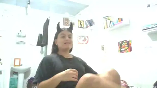 Satanatrix online show from February 2026 02:53:02 AM