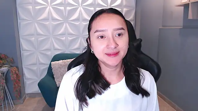 HorneyyQueen online show from November 2025 12:15:02 PM