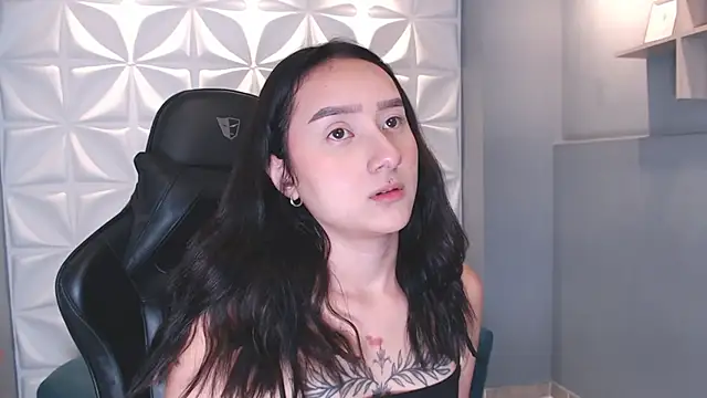 HorneyyQueen online show from November 2025 12:16:02 PM