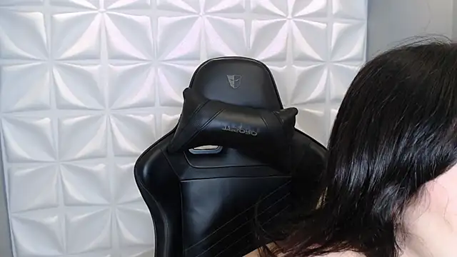 HorneyyQueen online show from November 2025 12:40:01 PM