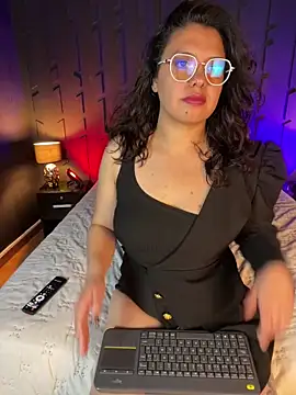  DanyDaniels  online show from November 2025 08:18:01 PM