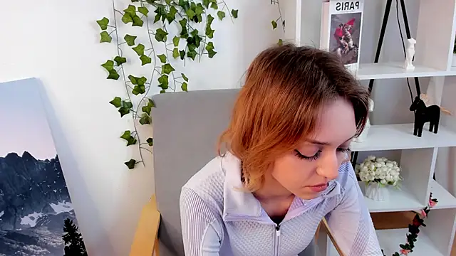 LeontineAtala online show from November 2025 10:48:02 AM