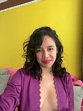 Esmerald 1111 online show from February 2026 04:14:01 PM