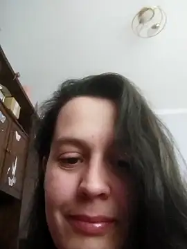 Liliakis online show from November 2025 09:43:02 AM