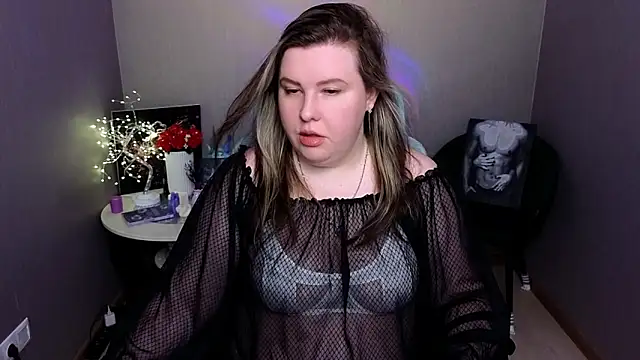 Valerry  online show from November 2025 04:32:02 PM