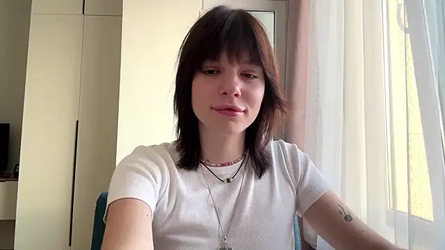 LollySimes online show from November 2025 09:56:02 AM