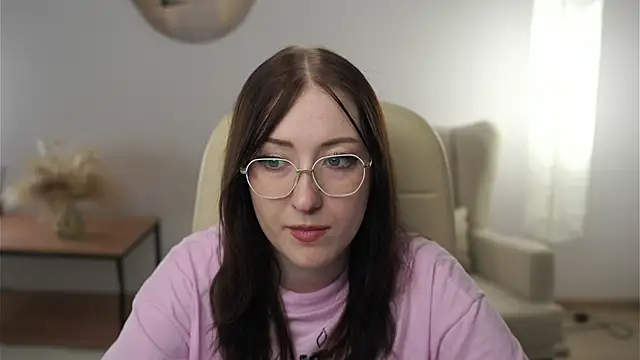 AyannaHerriott online show from November 2025 01:00:02 PM