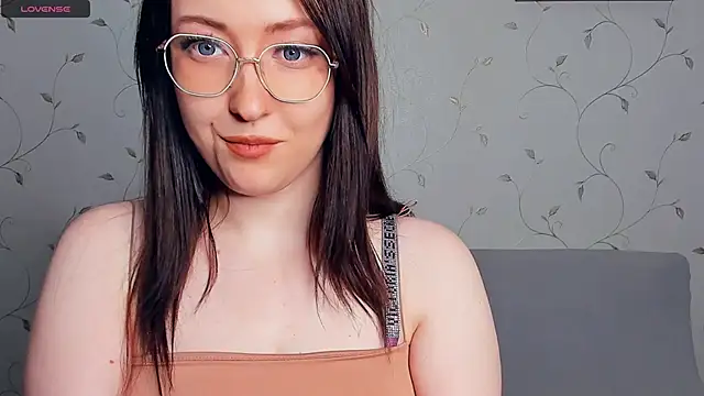 AyannaHerriott online show from November 2025 06:08:01 PM