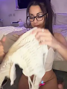 Badcrystal online show from November 2025 09:37:01 PM