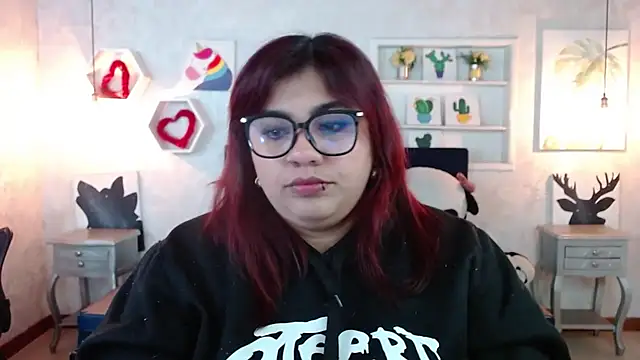 danna garza online show from February 2026 05:50:01 AM