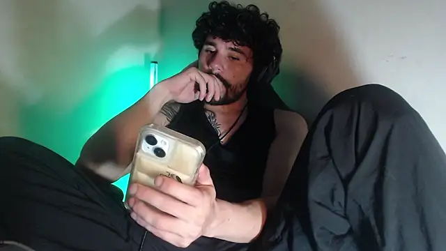 Snapshot of LuciferSantoryu chatting on February 2026 05:16:02 AM LuciferSantoryu online show from February 2026 05:16:02 AM