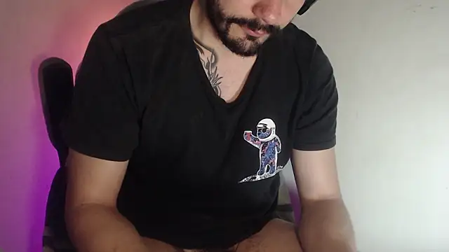 Snapshot of LuciferSantoryu chatting on February 2026 04:44:01 PM LuciferSantoryu online show from February 2026 04:44:01 PM