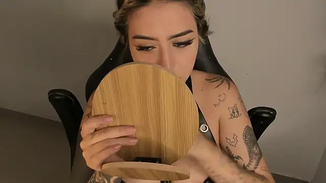 VeloraVyxen  online show from March 2026 01:30:01 PM