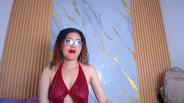 Snapshot of Annie_Chers chatting on November 2025 04:12:02 AM Annie Chers online show from November 2025 04:12:02 AM