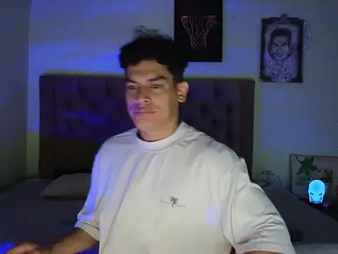 blorelopez online show from November 2025 03:45:01 PM