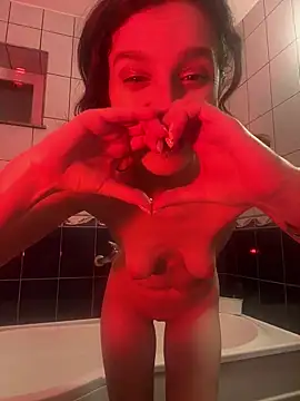 Snapshot of AnnaHarperX chatting on March 2025 06:32:01 PM AnnaHarperX online show from March 2025 06:32:01 PM