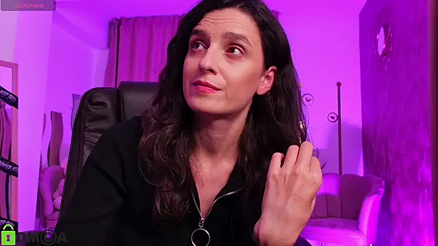 Snapshot of AnnaHarperX chatting on October 2025 05:58:02 PM AnnaHarperX online show from October 2025 05:58:02 PM