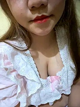 Snapshot of Sunset-yll chatting on December 2025 02:10:02 PM Sunset-yll online show from December 2025 02:10:02 PM