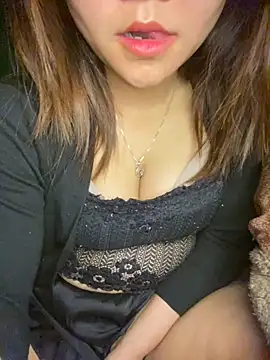 Snapshot of Sunset-yll chatting on February 2026 09:53:02 PM Sunset-yll online show from February 2026 09:53:02 PM