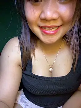 Snapshot of Sunset-yll chatting on February 2026 10:48:01 AM Sunset-yll online show from February 2026 10:48:01 AM