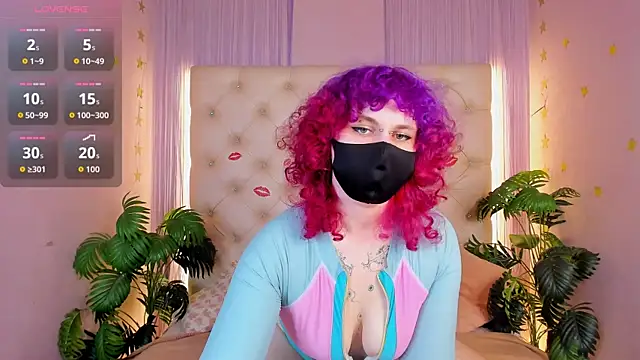 CharlotteRach online show from November 2025 12:59:01 PM