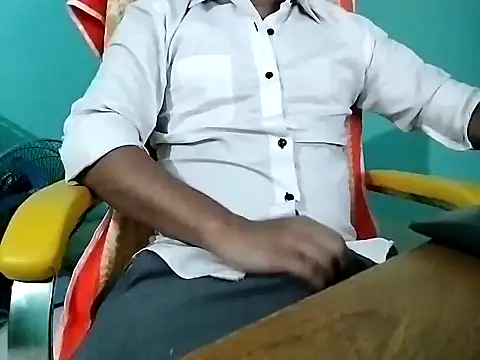 HandSome Perverter online show from November 2025 10:18:01 AM