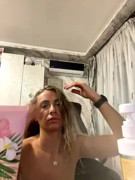 Snapshot of Goldgodess chatting on December 2025 05:46:01 AM Goldgodess online show from December 2025 05:46:01 AM