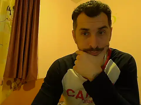 Brianhot8 online show from December 2025 09:23:02 PM