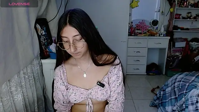 Nanylux online show from January 2026 02:49:01 AM