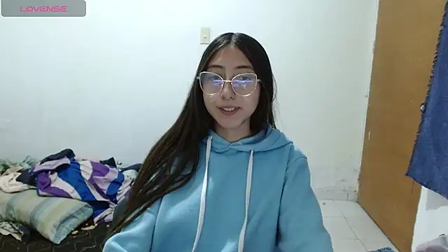 Nanylux online show from April 2026 04:14:02 AM