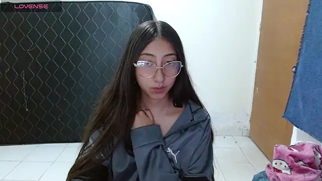 Nanylux online show from April 2026 03:11:01 AM