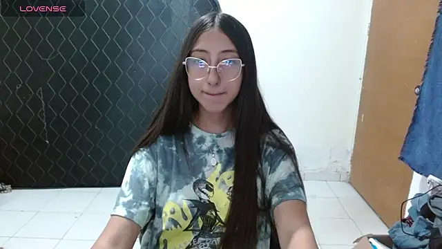 Nanylux online show from May 2026 03:56:01 AM