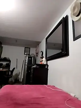 Vivianna  colombia online show from November 2025 03:28:01 AM