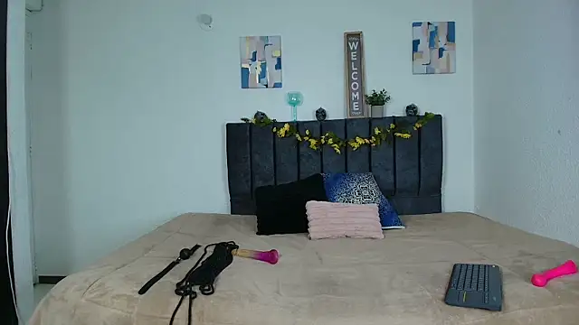 scarleth hotmilf online show from November 2025 07:01:02 PM