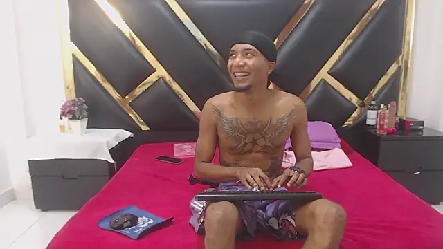 Caroyandy3 online show from November 2025 11:44:01 AM