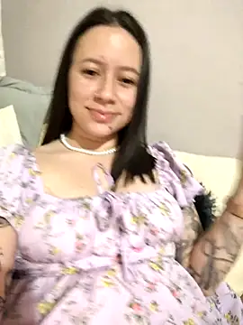 Annie Petters online show from December 2025 02:41:02 AM