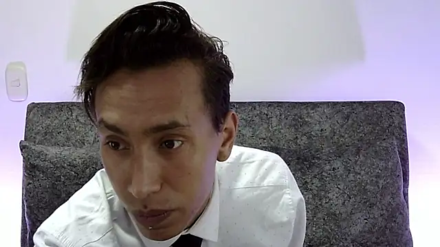 liam  blake online show from November 2025 02:11:01 AM