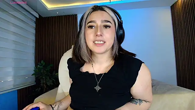 GabyRose9 online show from February 2026 07:46:01 PM